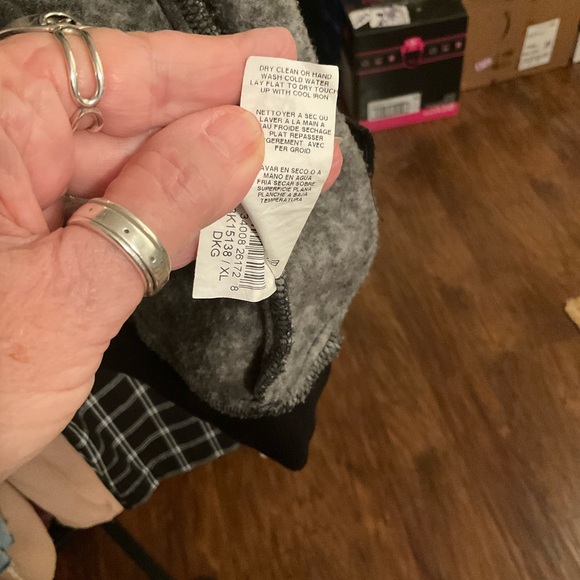 Women's Black and Gray Hooded Jacket - Picture 11 of 11